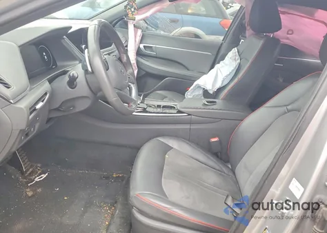 2022 Hyundai Sonata Sel Plus z USA, uszkodzony, nr VIN 5NPEJ4J21NH136836